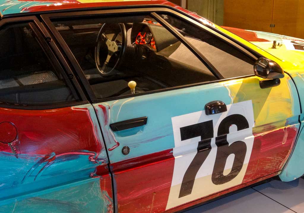 A Simplicidade de Warhol na Cultura Automotiva
