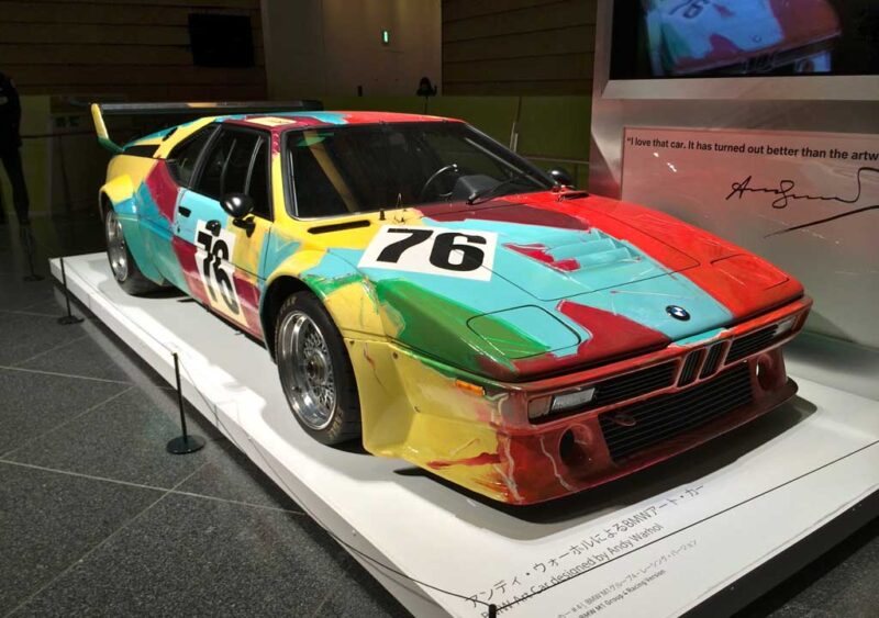 Andy Warhol e a Cultura Automotiva: Uma Fusão de Arte e Estrada