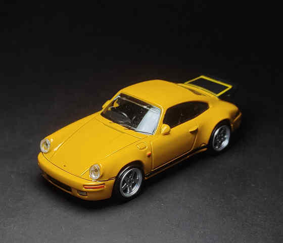 Miniatura RUF CTR Yellowbird 1:64